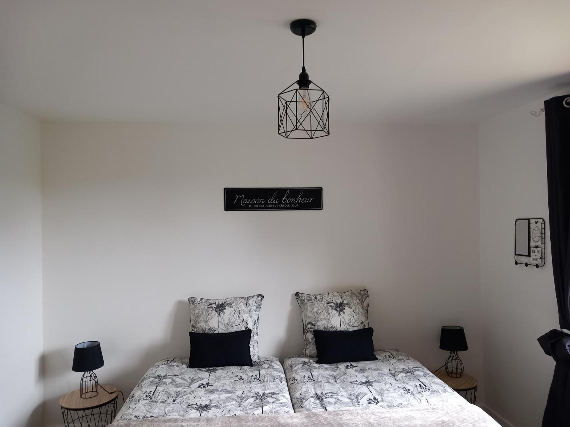 Le Cottage de Maé Seigy Extérieur photo